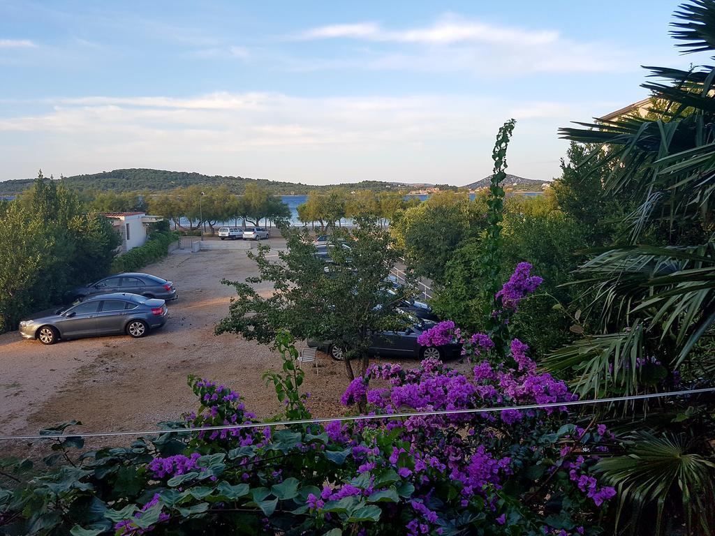 Apartments Miriam Srima Vodice Exterior foto