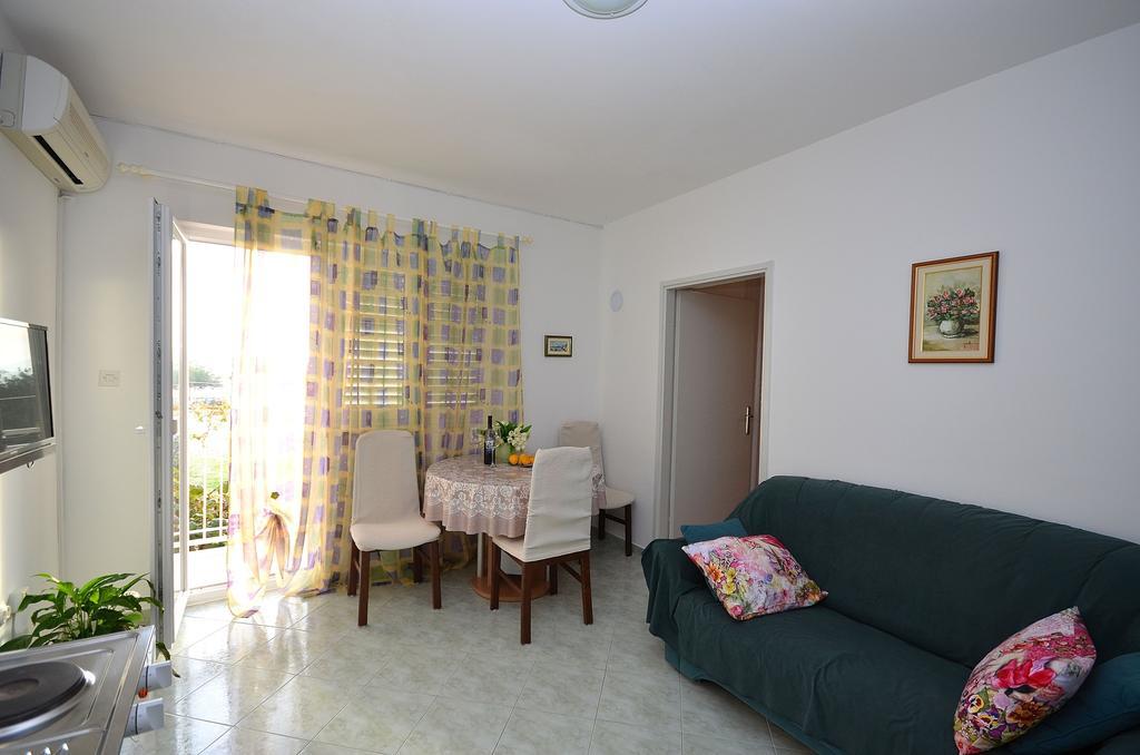 Apartments Miriam Srima Vodice Exterior foto